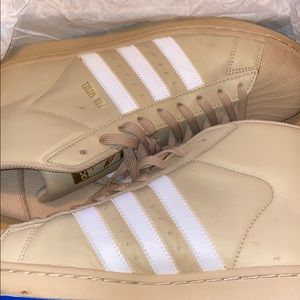 Men high top puma shoe